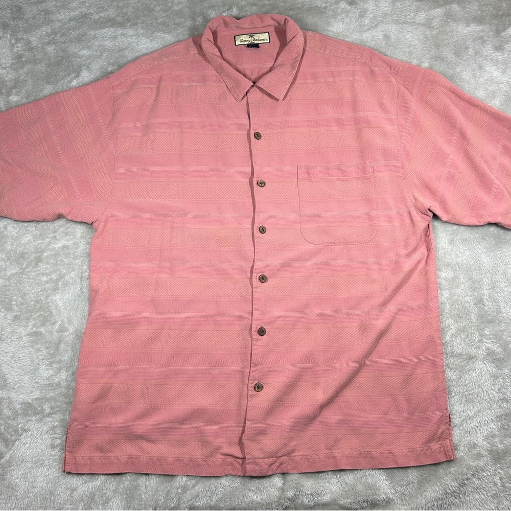 Tommy Bahama Shirt Men's XL Blue Pink Silk Short Sleeve Loop Collar Hawaiian